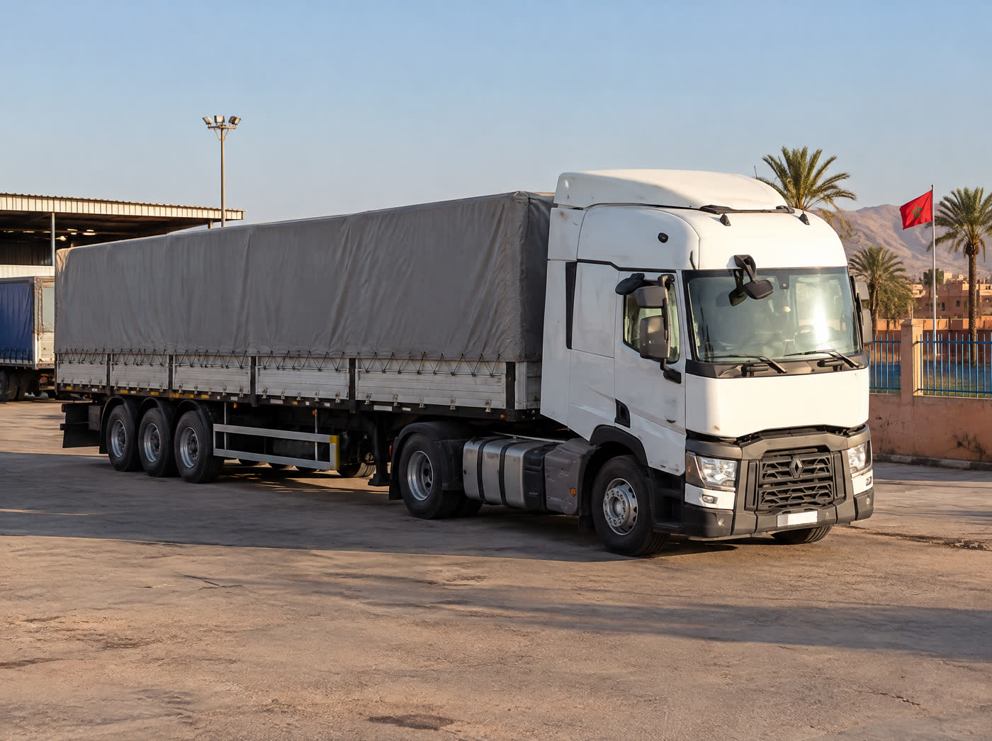 Babel tractor with a tarpaulin semi-trailer